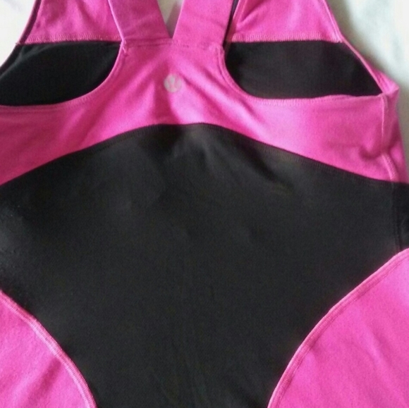 Lululemon Athletica Deep V cross Bodice tank top - Picture 9 of 9
